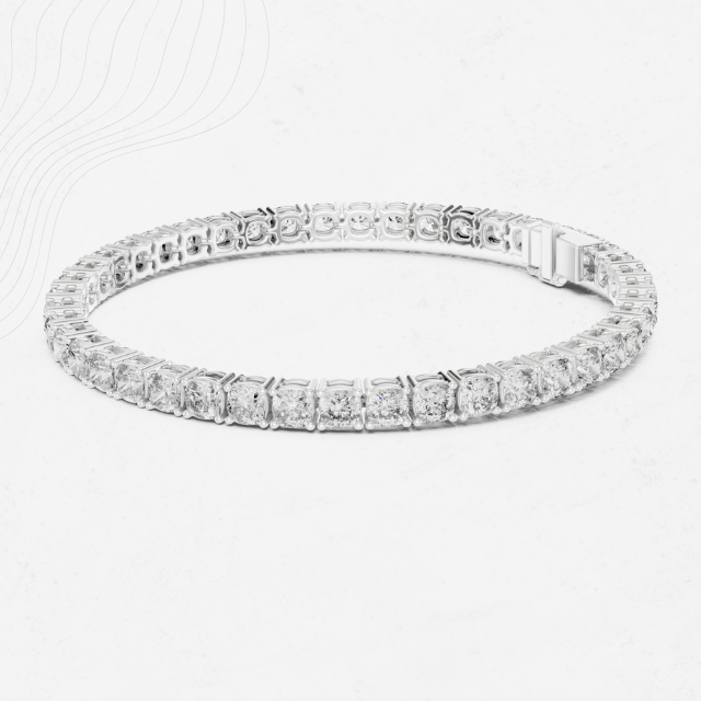 Céleste Collet 4.5ct Cushion Lab Diamond Bracelet