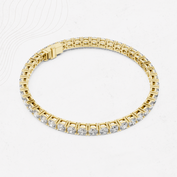 Céleste Collet 4.5ct Cushion Lab Diamond Bracelet